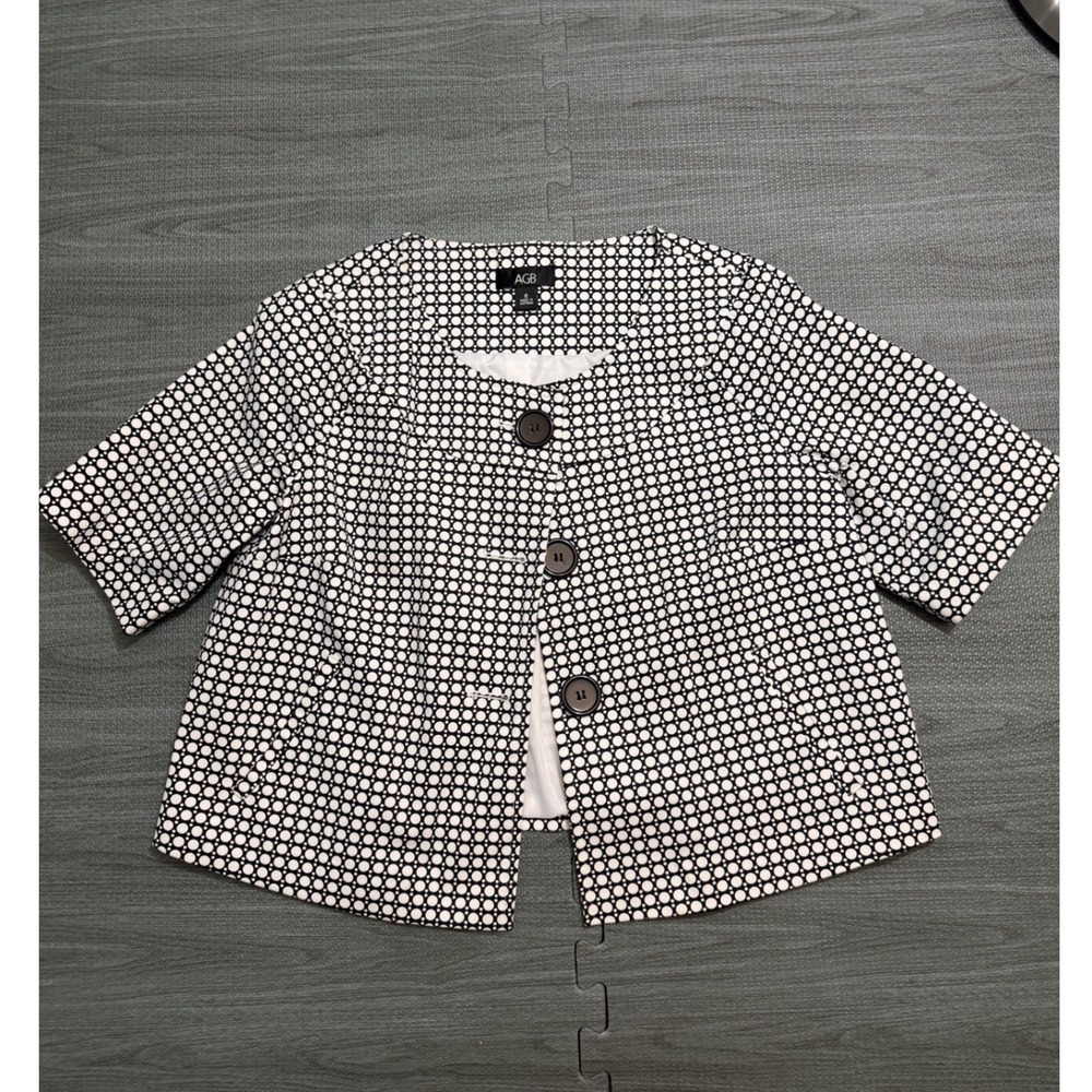 AGB Women Black White Polka Dot Cropped Short Sleeve Button Front Jacket Size 6